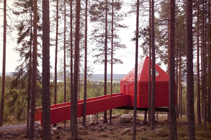 Illustration for article titled 7 Charming and Wacky Treehouses You Can Rent For a Night in the Forest